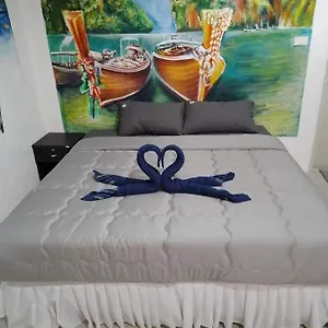 Reggaeinn Phi Phi Islands